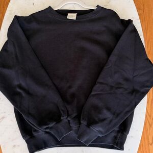 Moojimooji black classic crewneck sweater #loungewear #relaxedfit #cozy